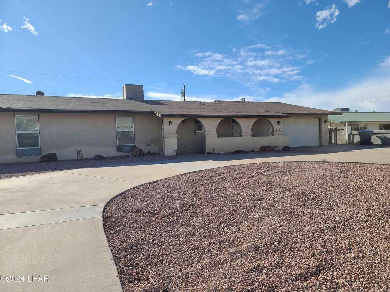 415 Corvair Dr - Photo 2 of 50