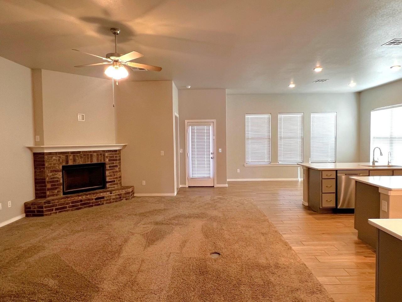 9807 Viola Ave - Photo 5 of 21