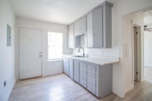 302 Avenue U #C - Photo 1 of 1