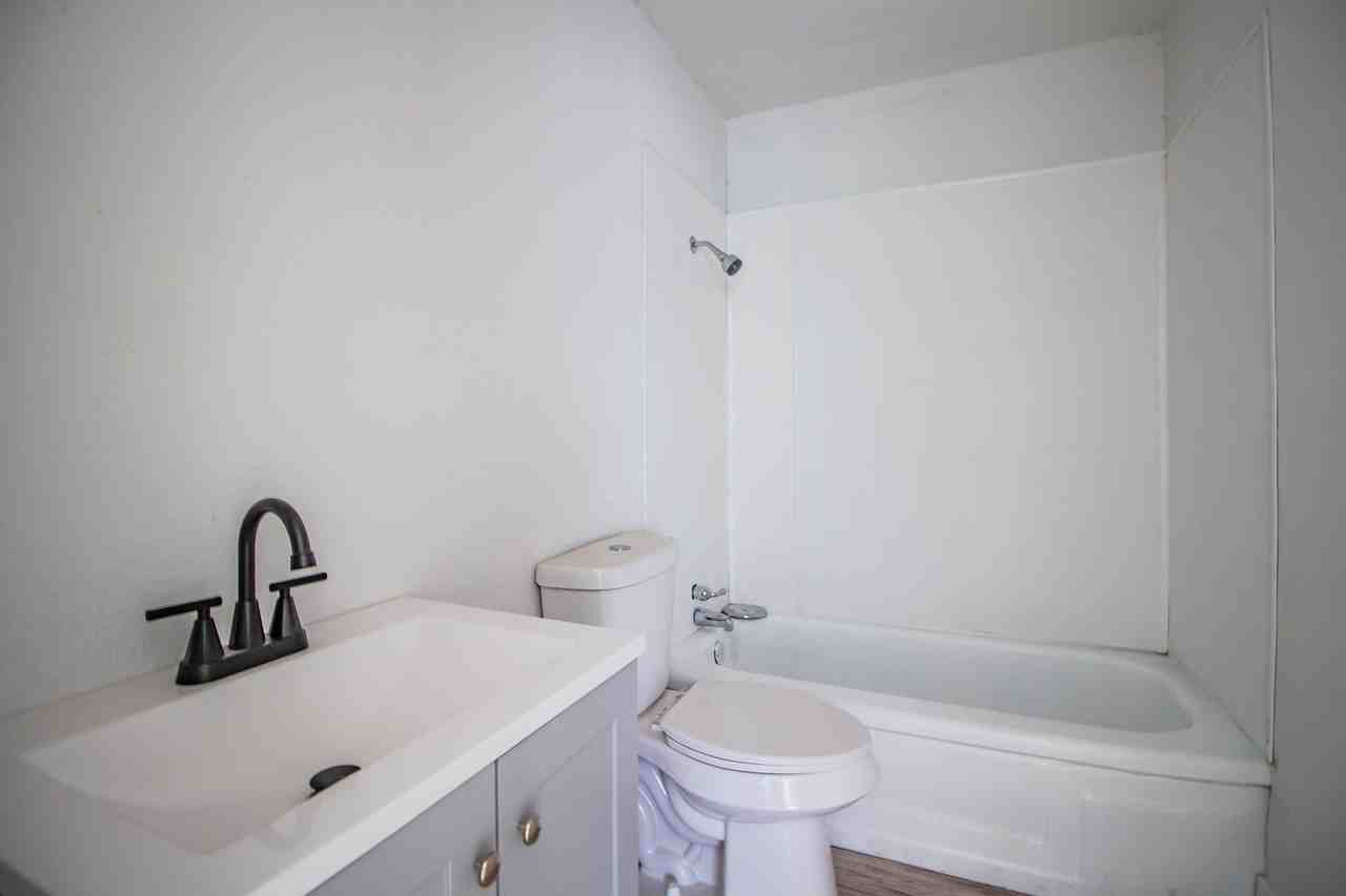 302 Avenue U #C - Photo 4 of 5
