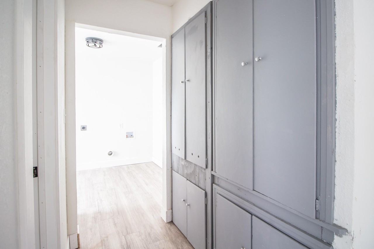 302 Avenue U #A - Photo 5 of 8
