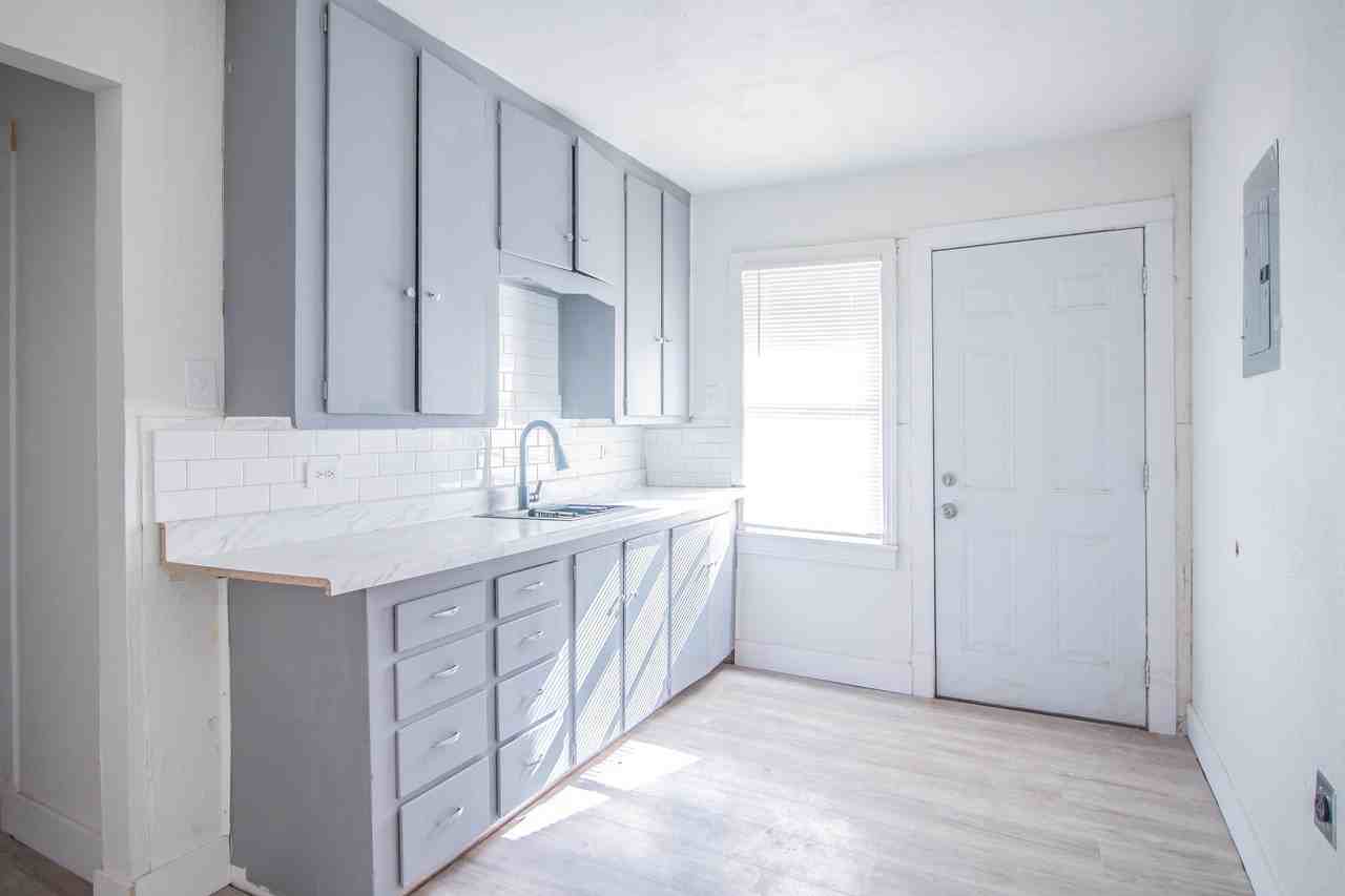 302 Avenue U #A - Photo 7 of 8