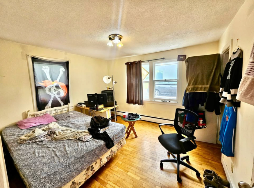767 Mitchell St Rm 1 - Photo 3 of 10
