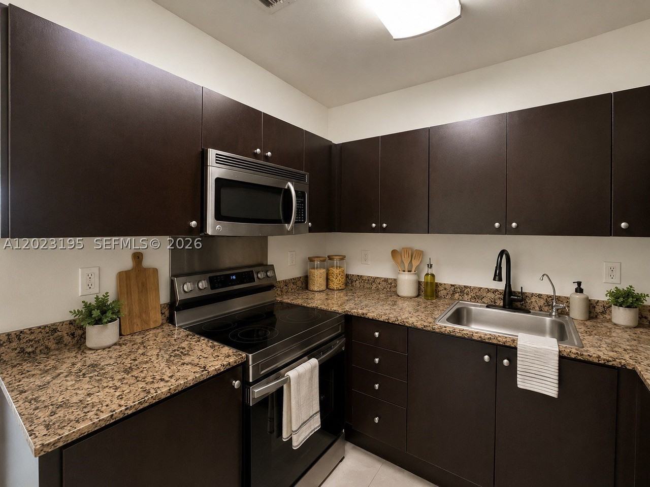 529 Ne 62nd St #404 - Photo 3 of 8