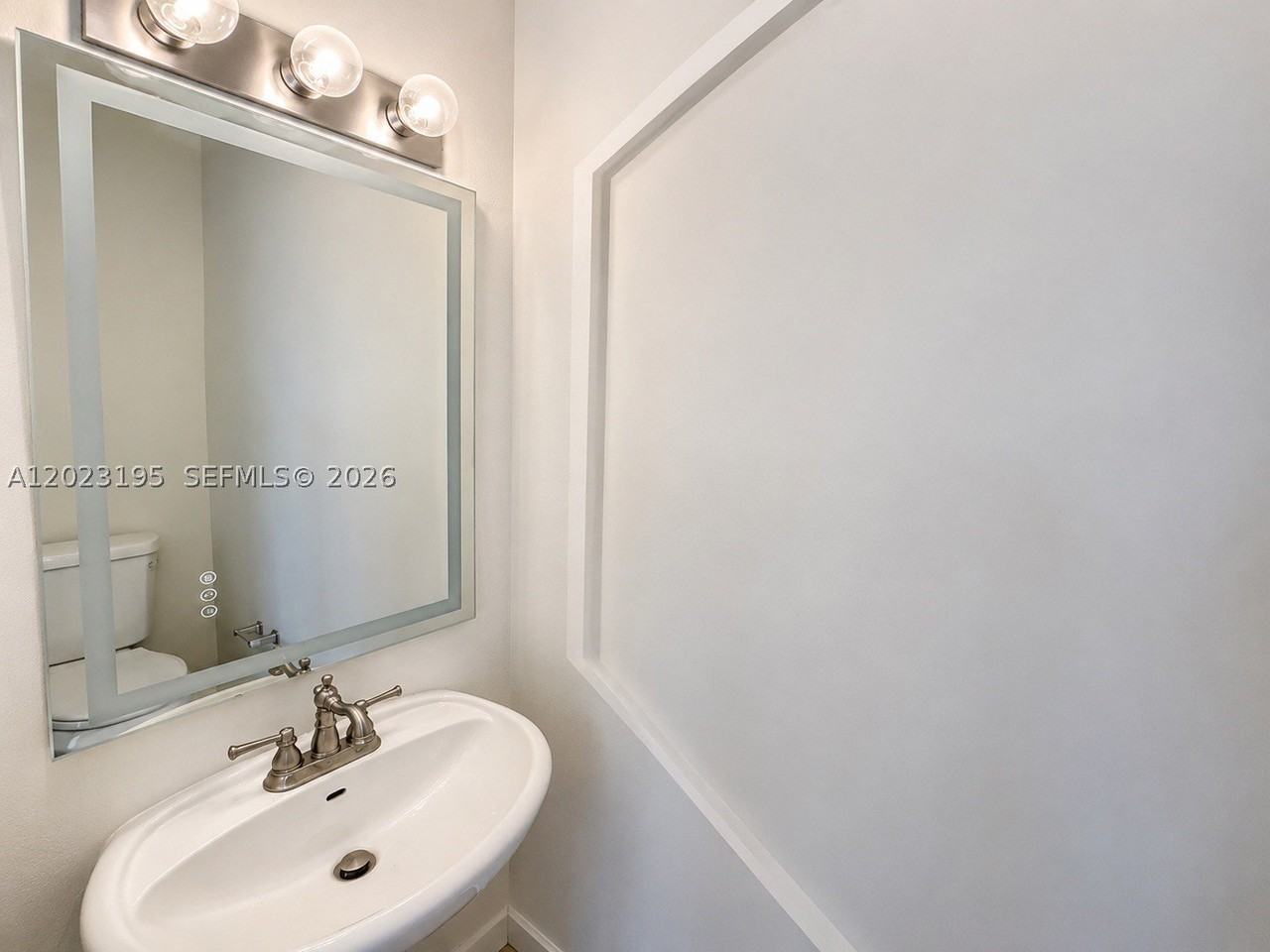 529 Ne 62nd St #404 - Photo 7 of 8