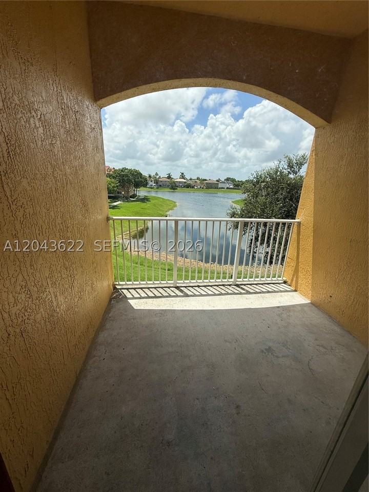 21100 Sw 87th Ave #304 - Photo 5 of 14