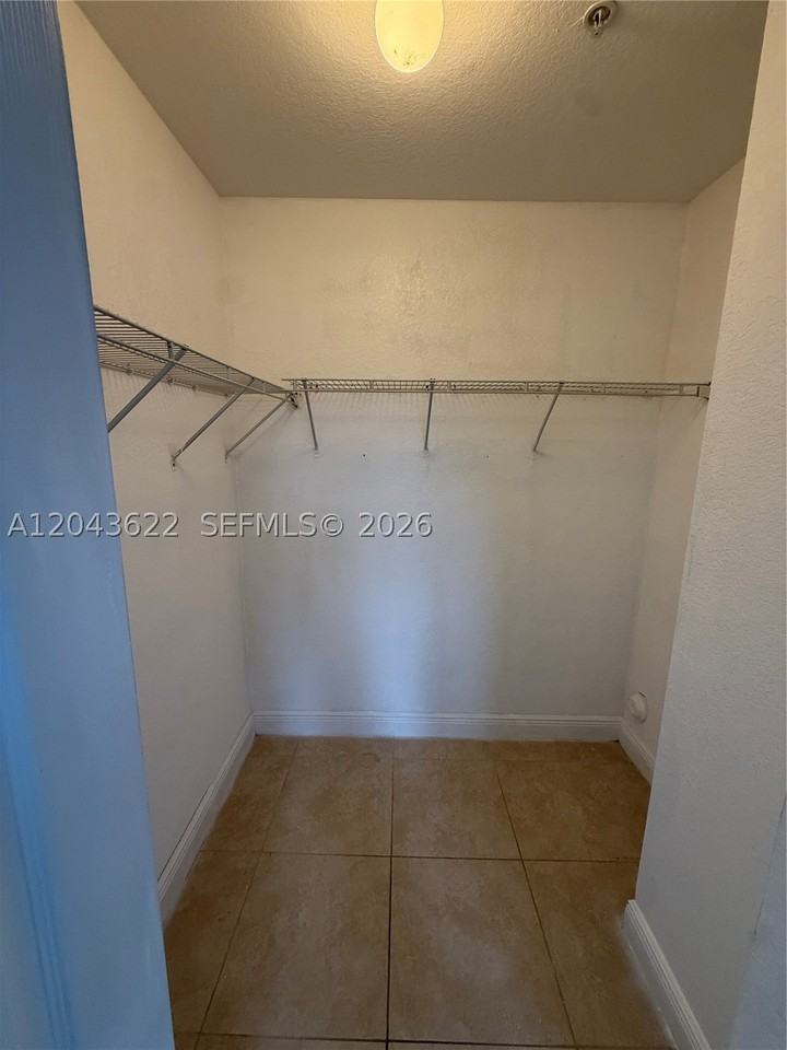 21100 Sw 87th Ave #304 - Photo 7 of 14
