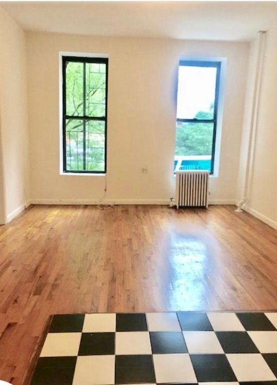 1626 3rd Ave - Photo 2 of 6