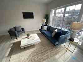 featured image of 129 Halsted St
