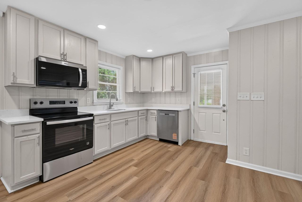 Pattie Dr - Photo 3 of 13