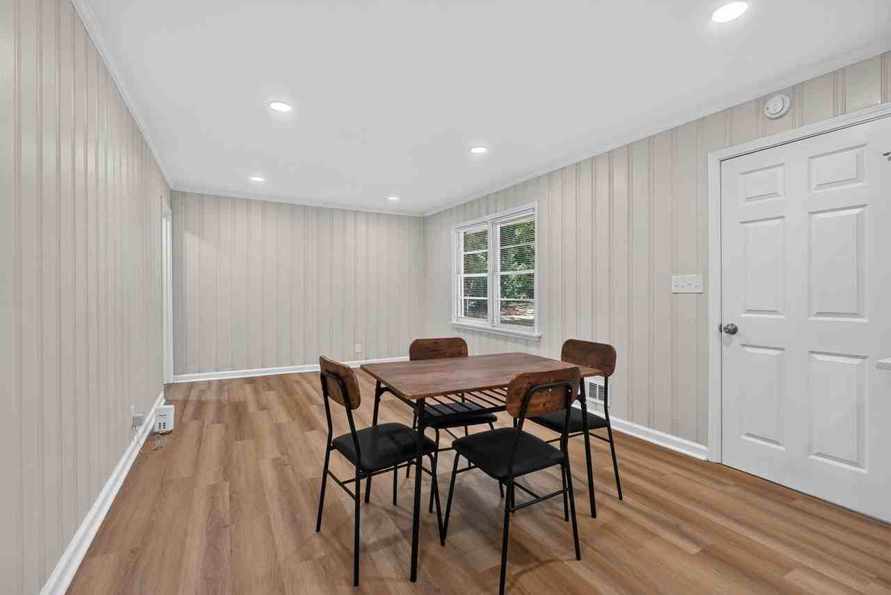 Pattie Dr - Photo 4 of 13