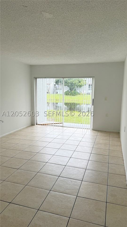 1163 Lake Terry Dr #J - Photo 3 of 33