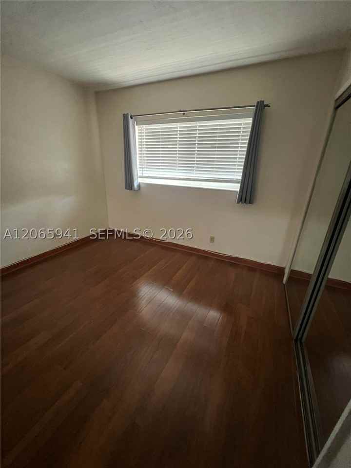 1535 Se 15th St #209 - Photo 2 of 12
