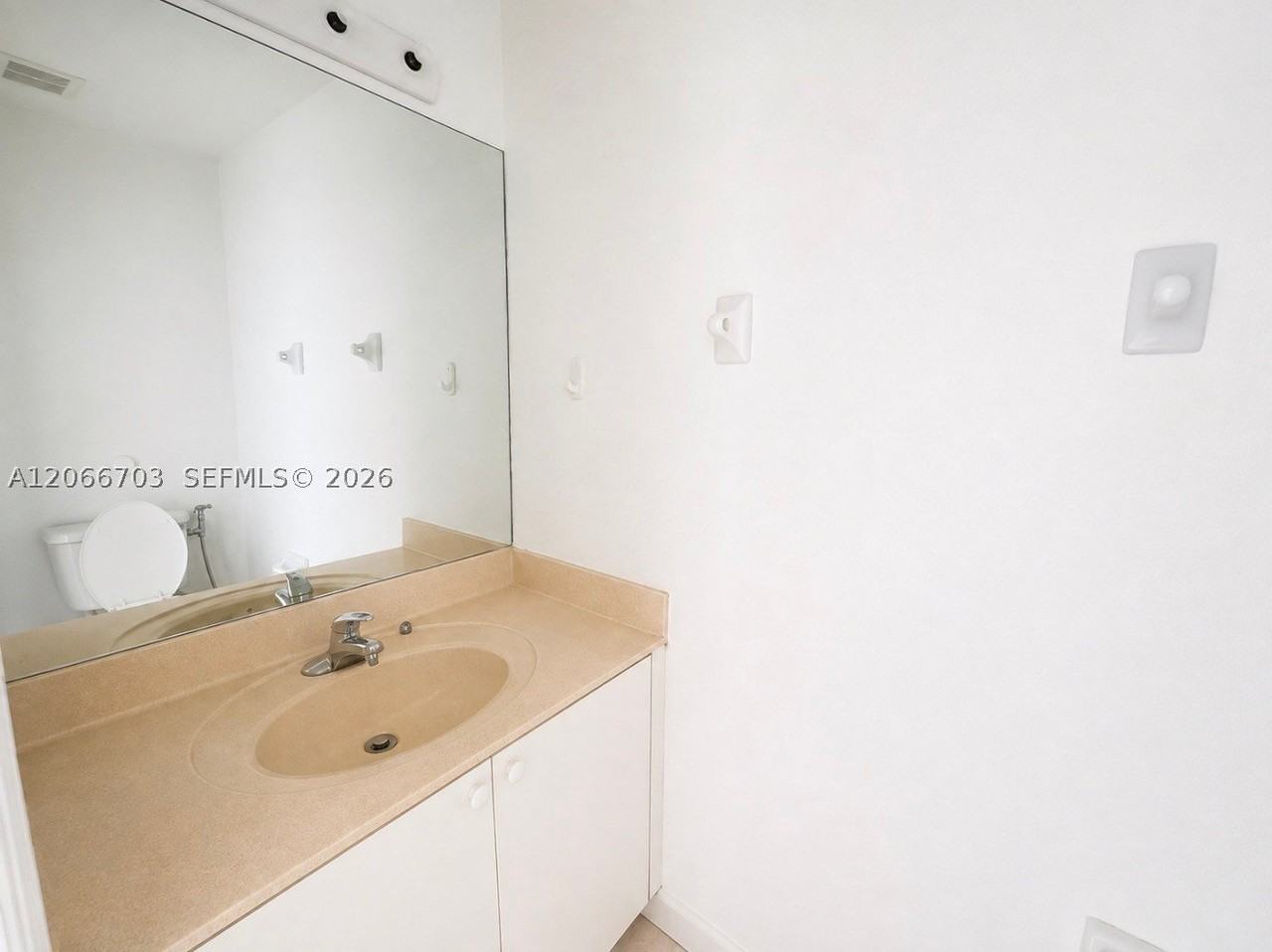 3007 Se 17th Ave #3007 - Photo 7 of 11