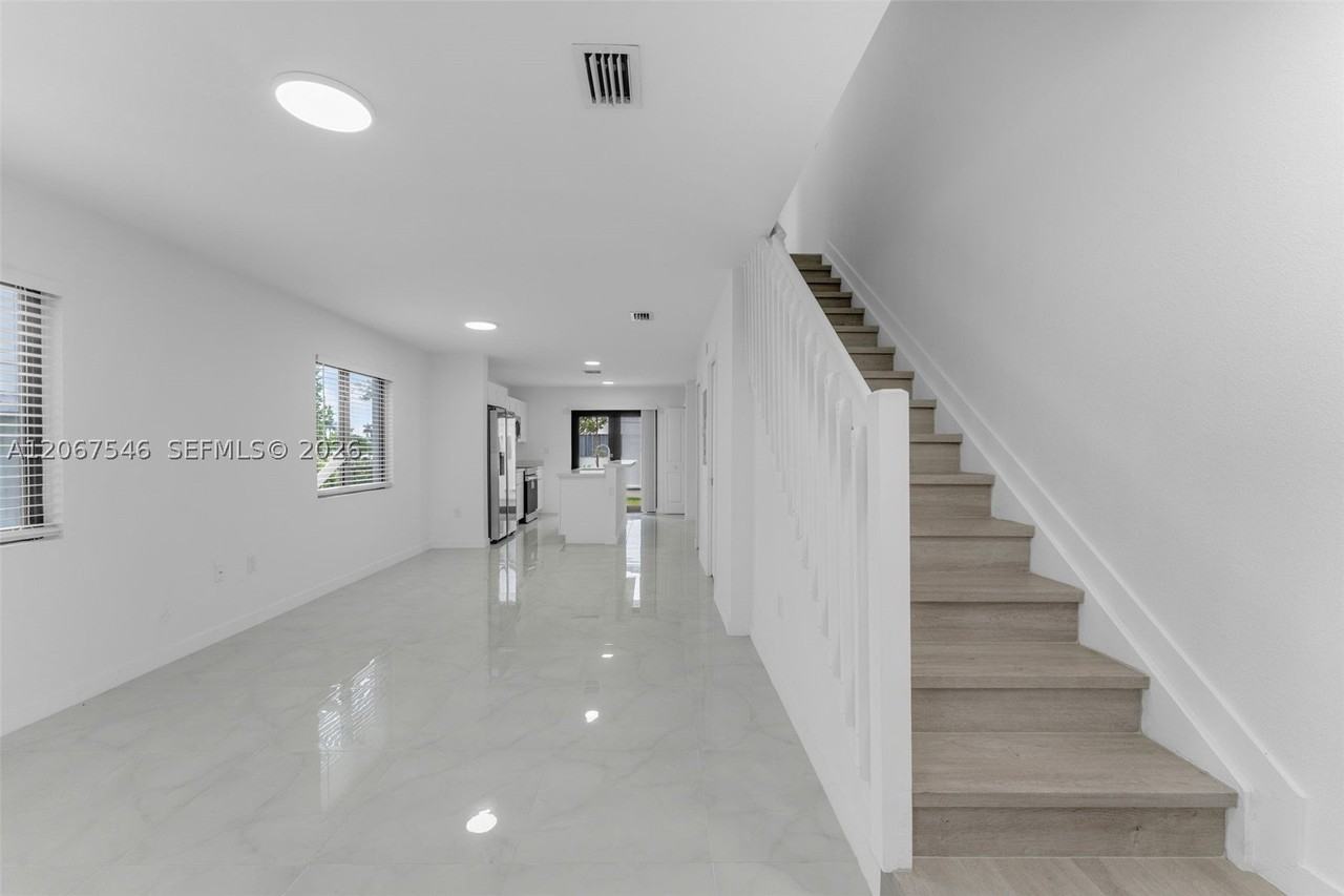 1459 Nw 2nd Ave #1459 - Photo 4 of 27