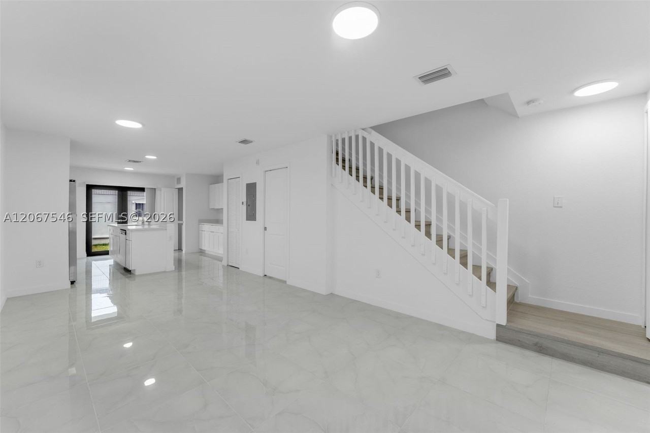 1459 Nw 2nd Ave #1459 - Photo 5 of 27