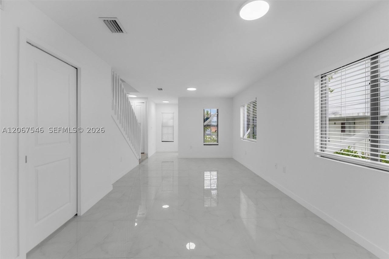 1459 Nw 2nd Ave #1459 - Photo 6 of 27