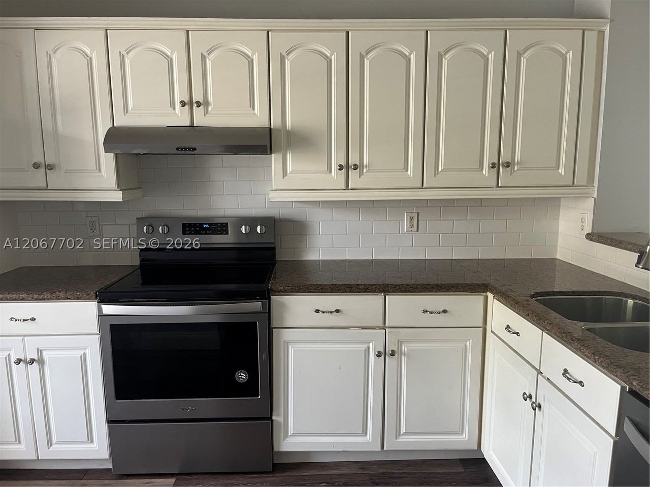 362 Sw 122nd Ave #362 - Photo 4 of 24