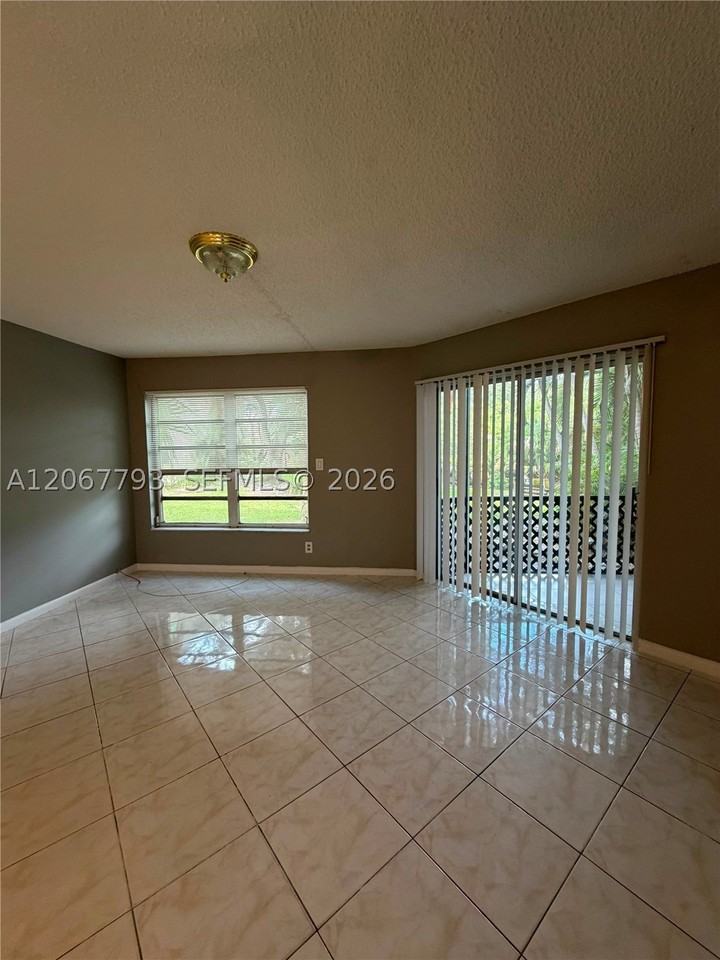 3100 Riverside Dr #104 - Photo 2 of 25