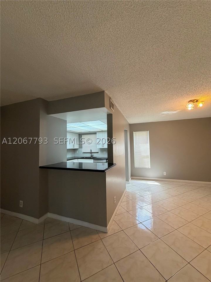 3100 Riverside Dr #104 - Photo 4 of 25