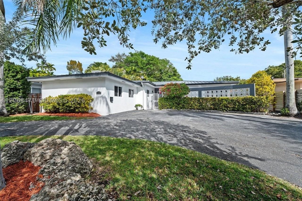 218 Shore Dr S - Photo 4 of 4