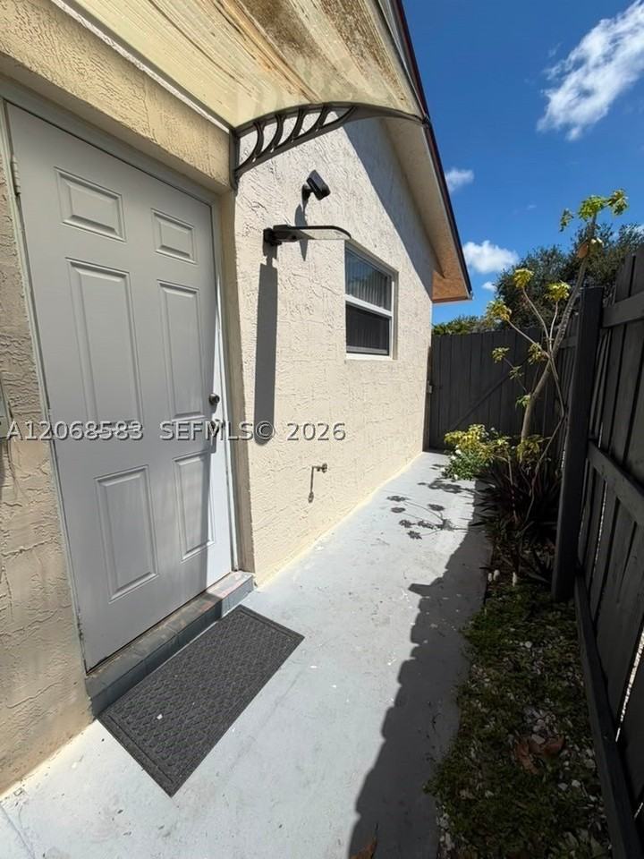 1725 Sw 32nd St #0 - Photo 2 of 13