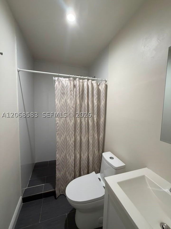 1725 Sw 32nd St #0 - Photo 5 of 13