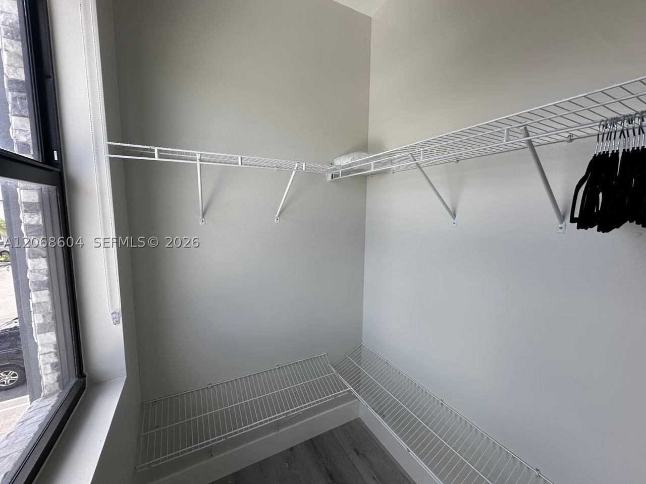 19177 Nw 37th Ave - Photo 7 of 13