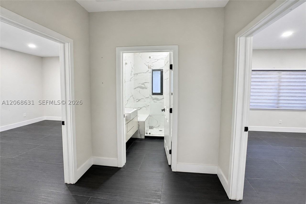 68 Nw 47th St - Photo 7 of 12