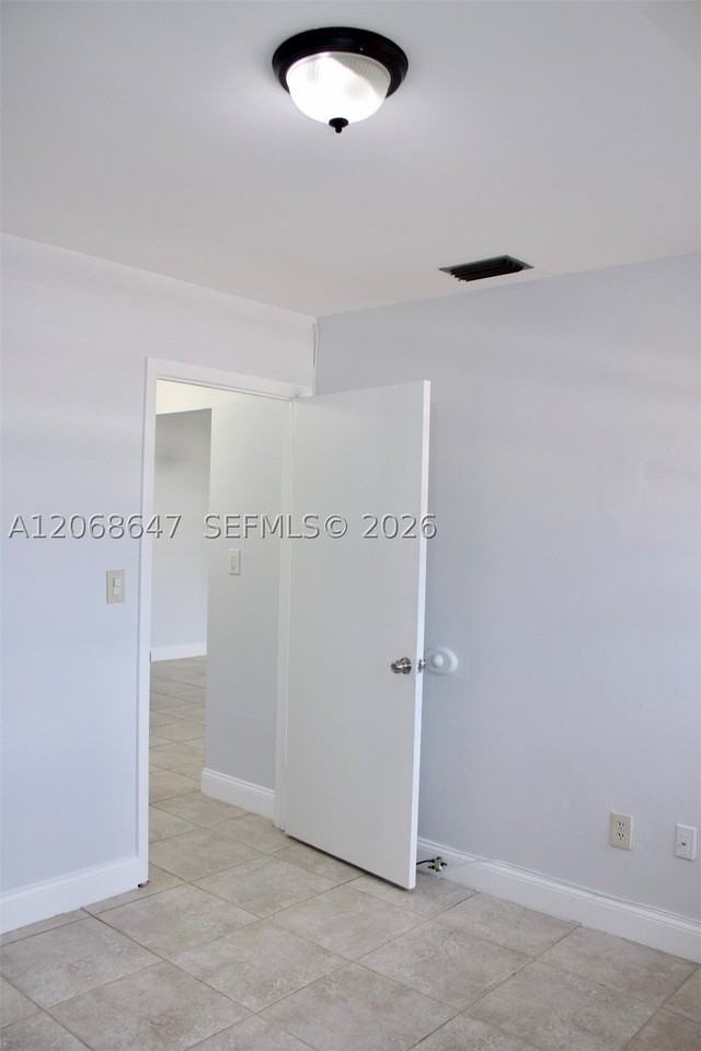 2728 W 74th St #2728 - Photo 4 of 14