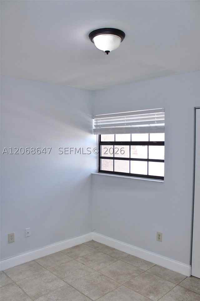 2728 W 74th St #2728 - Photo 5 of 14