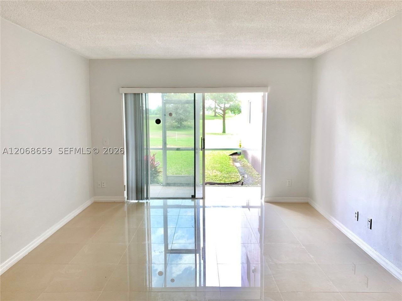 2491 Sw 82nd Ave #106 - Photo 3 of 18
