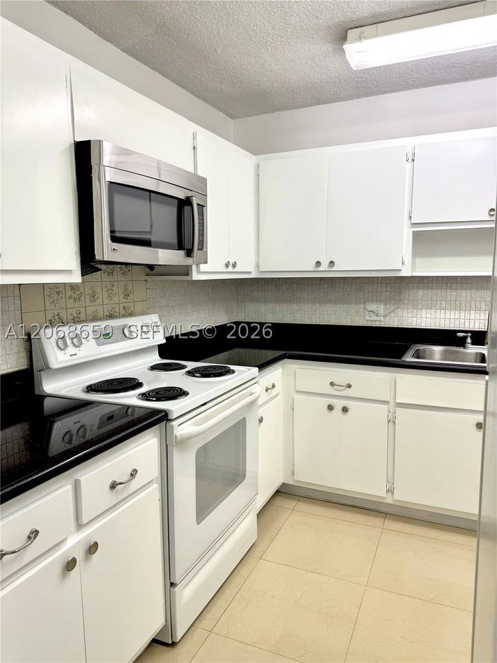 2491 Sw 82nd Ave #106 - Photo 7 of 18