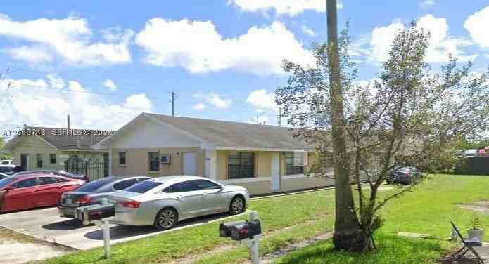 2416 Nw 79th Ter #2418 - Photo 2 of 14