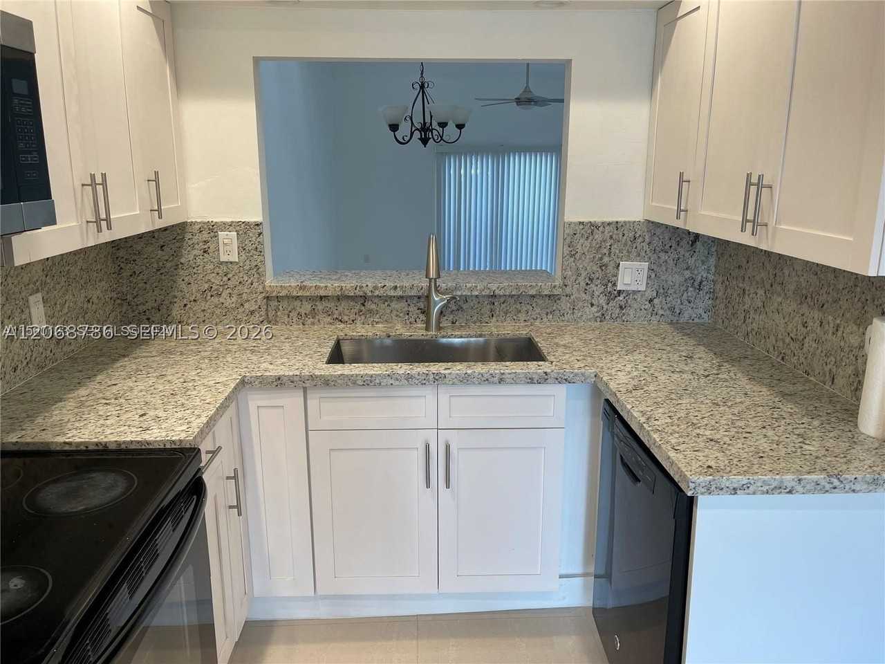 4157 Sw 85th Ave #3 - Photo 3 of 18