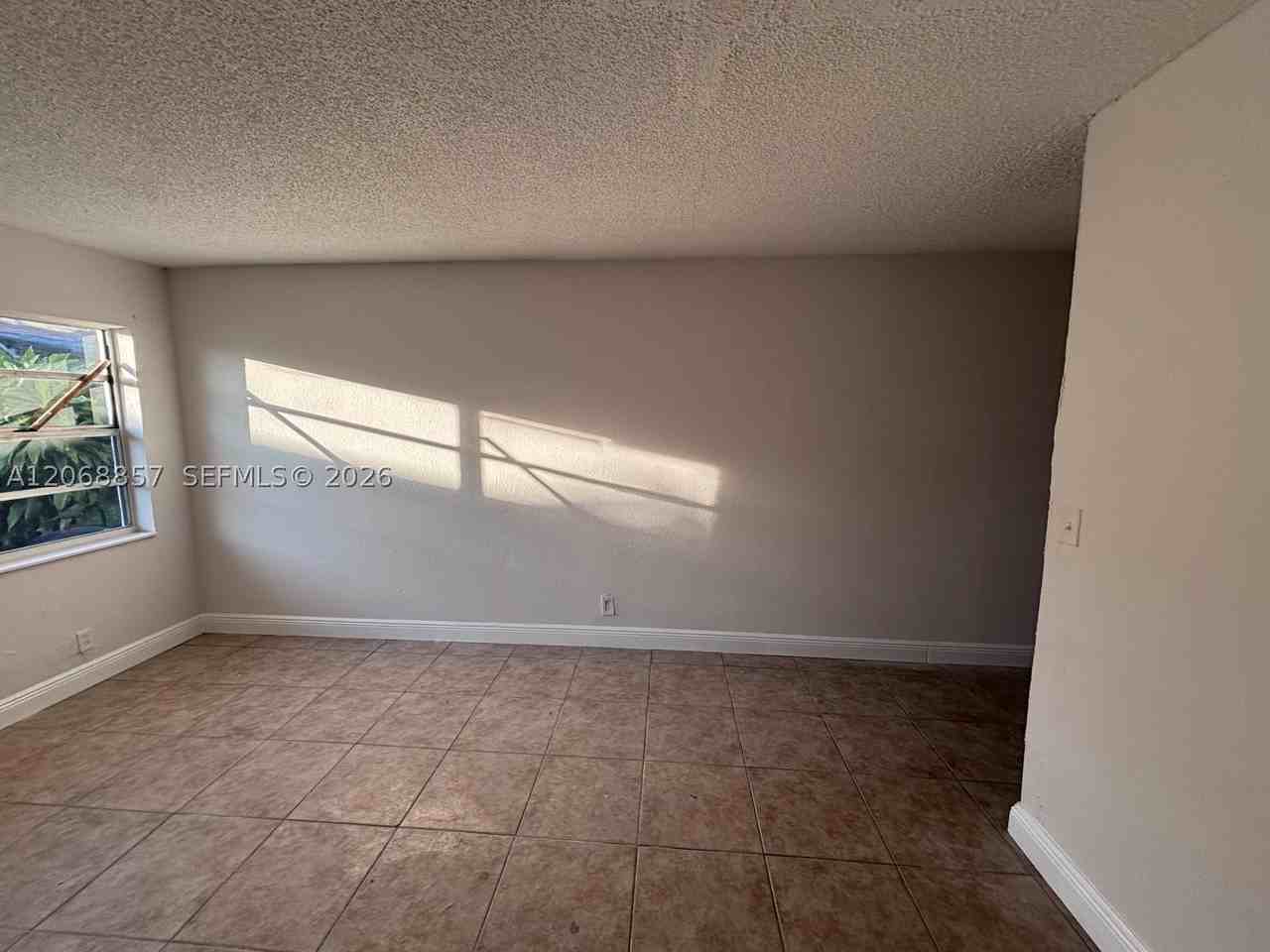 4145 Sw 19th St #1 - Photo 5 of 17