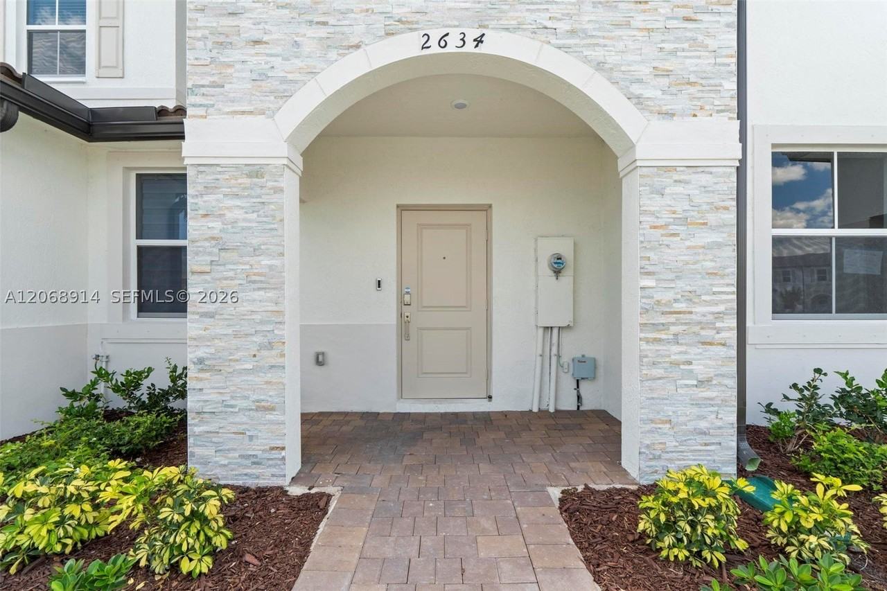 2634 Se 29th St #2634 - Photo 4 of 42