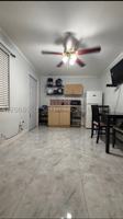 featured image of 700 E 8th Ct #1