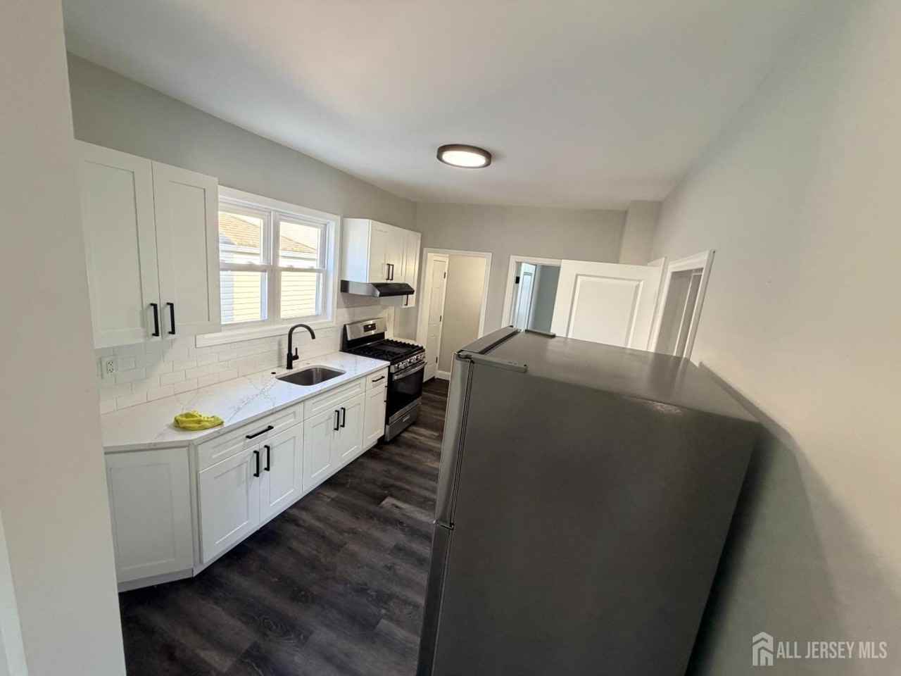 612 Johnstone St #310 - Photo 6 of 15
