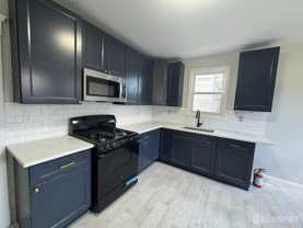 266 Sandford St - Photo 1 of 1
