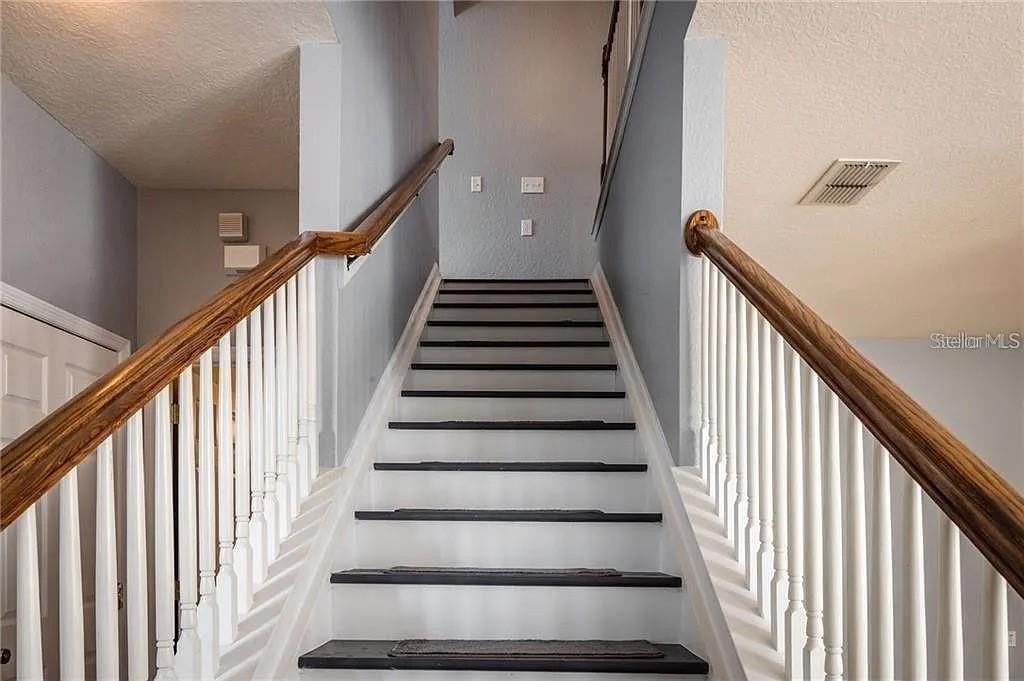 14244 Turning Leaf Dr - Photo 7 of 19