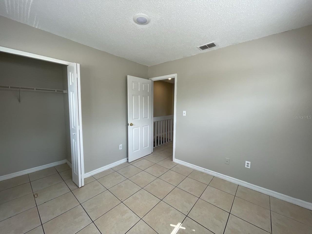 722 W Columbia Ave #722 - Photo 6 of 7