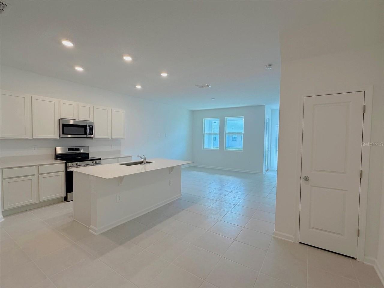 618 Poppy Ln - Photo 4 of 22