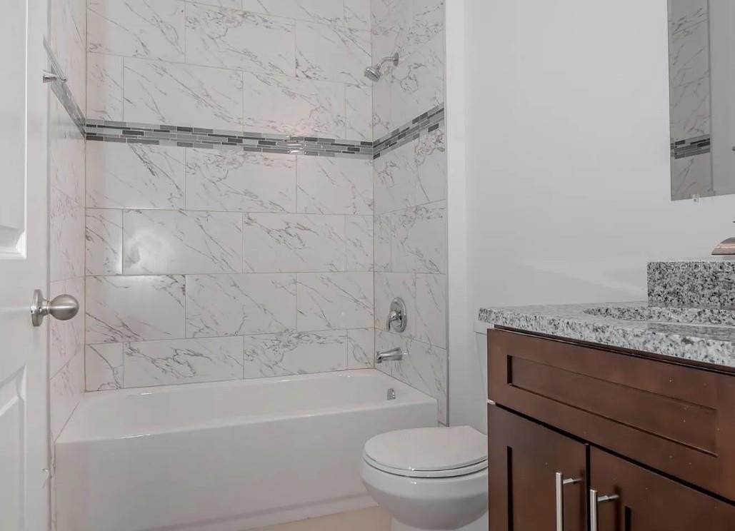 4033 Sw 139th Street Rd - Photo 3 of 12