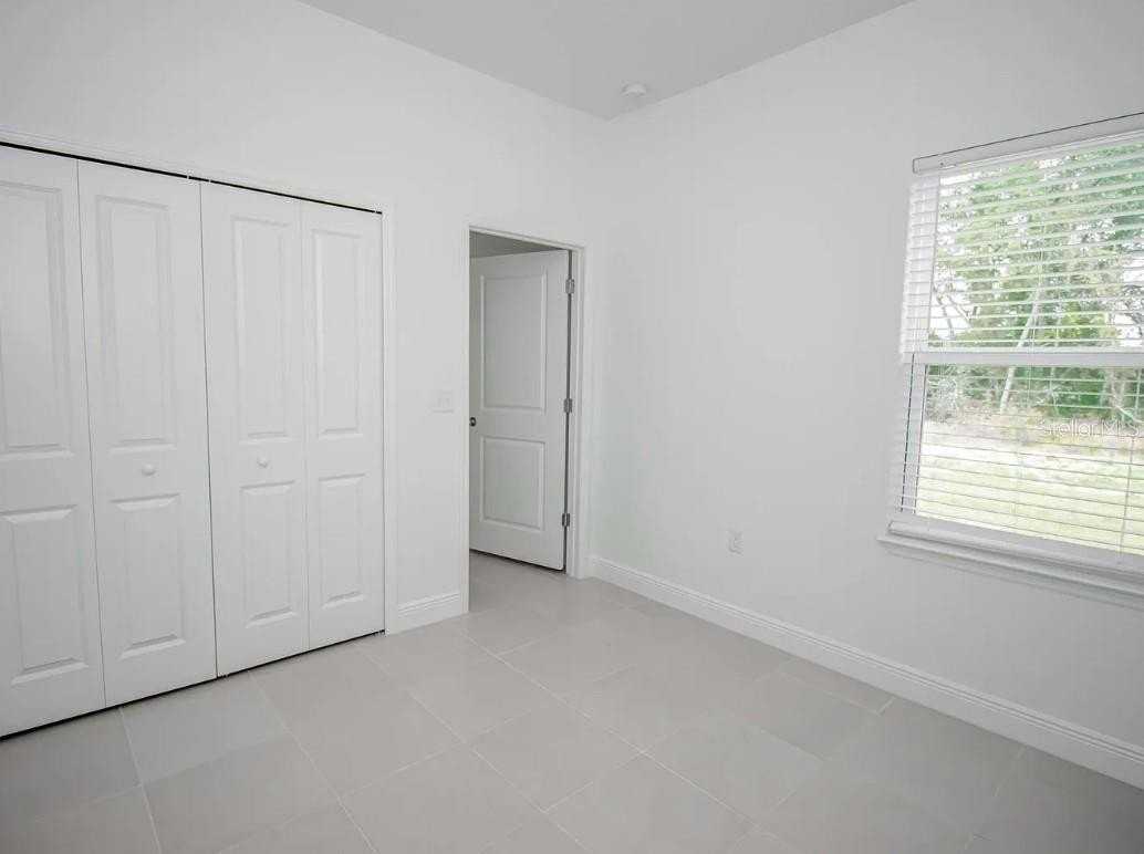 4033 Sw 139th Street Rd - Photo 4 of 12