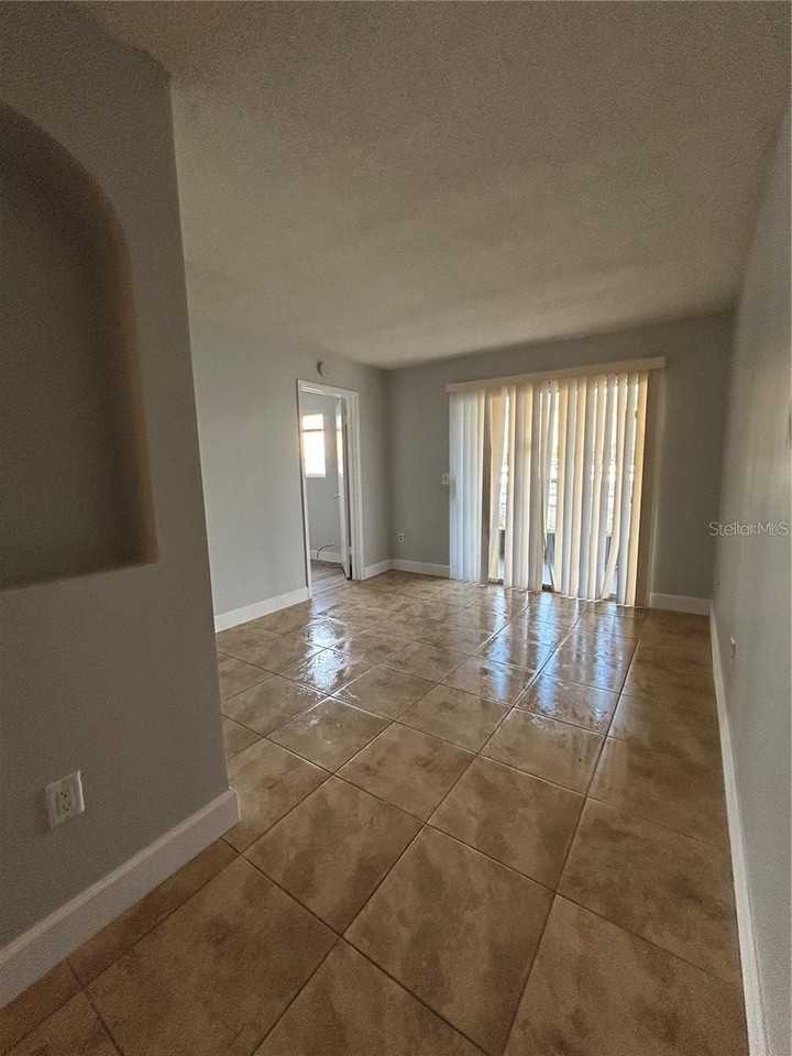 946 Lake Destiny Rd #D - Photo 3 of 19