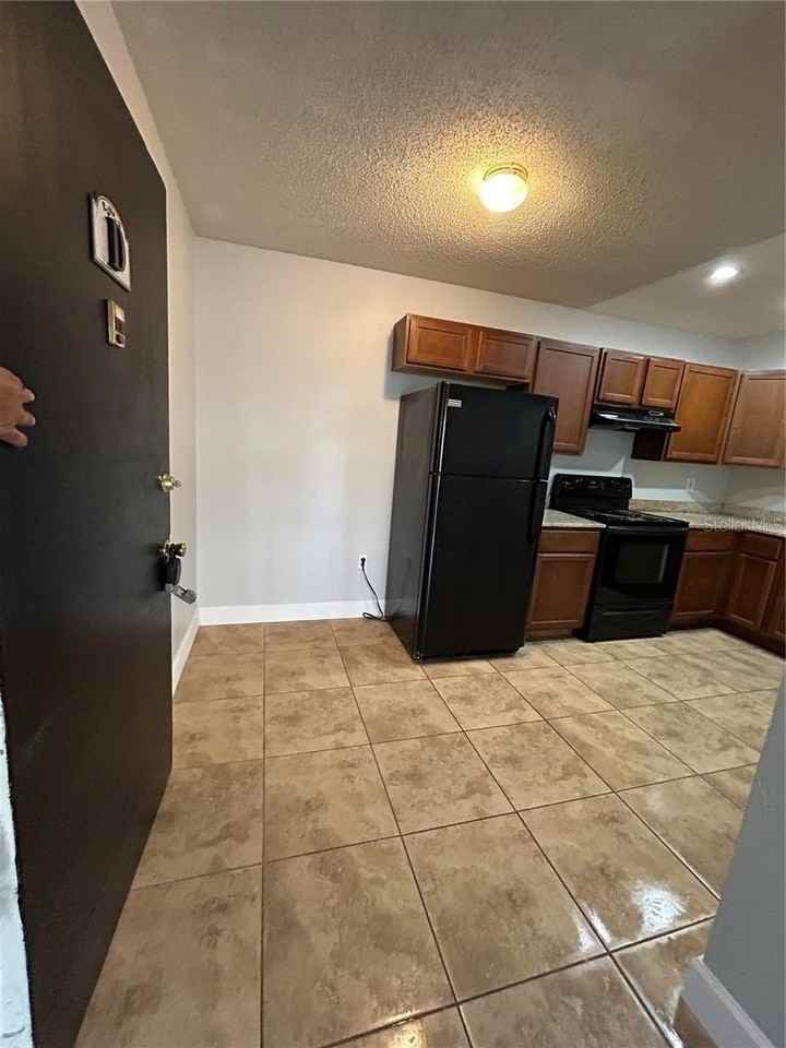 946 Lake Destiny Rd #D - Photo 6 of 19