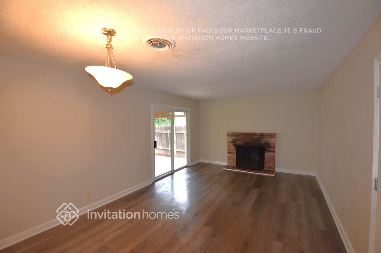 2365 La Loma Dr - Photo 2 of 14