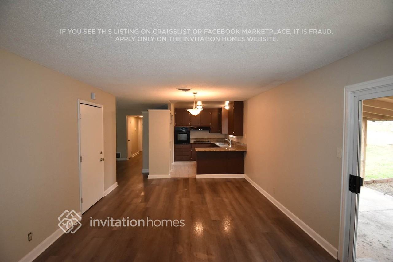 2365 La Loma Dr - Photo 5 of 14