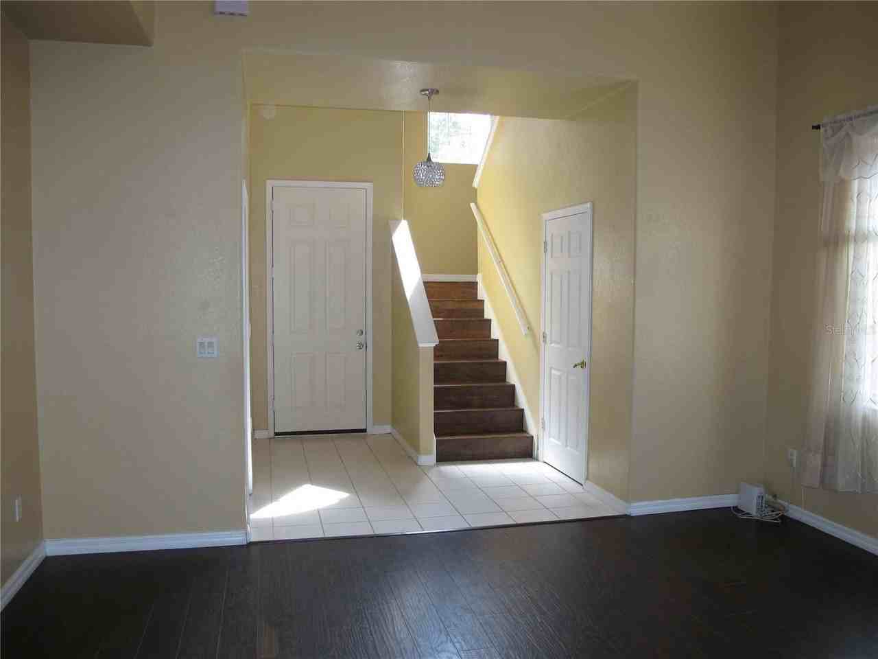 925 Torrey Pine Dr - Photo 6 of 18